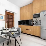 Comfy Away - Apartamento Exclusivo Mercado De Triana Con Balcon